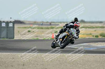 media/Apr-18-2025-TrackDaz (Fri) [[45f5874c44]]/C Group/Session 1 (Turn 7)/